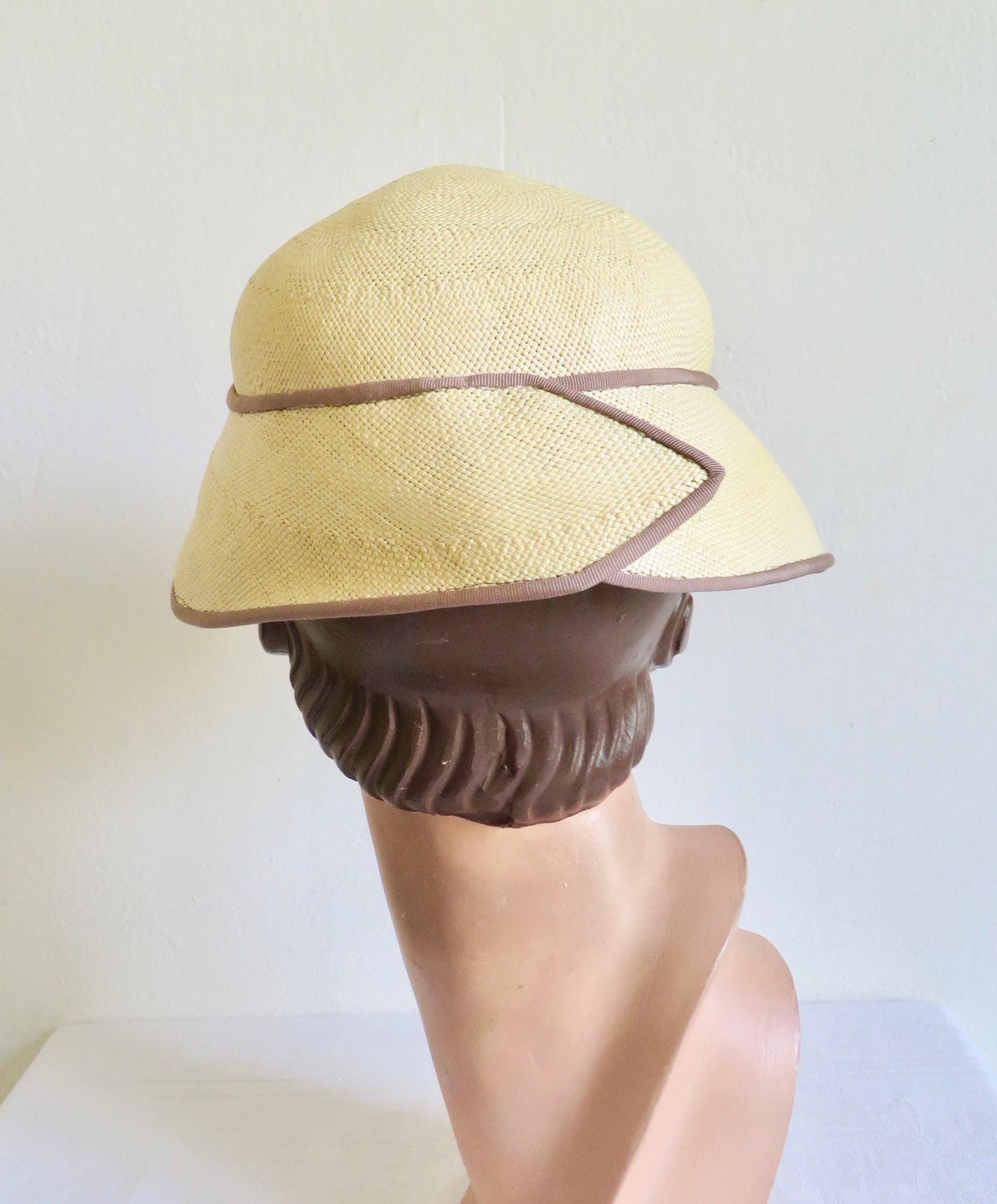 1950s Straw Cloche Hat: Asymmetrical Grosgrain Trim, I 
