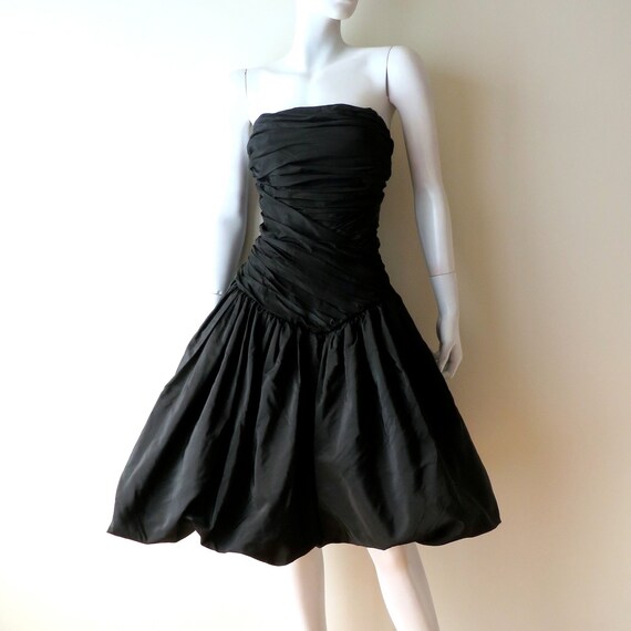 Vintage 1980's Black Taffeta Strapless Poof Evenin