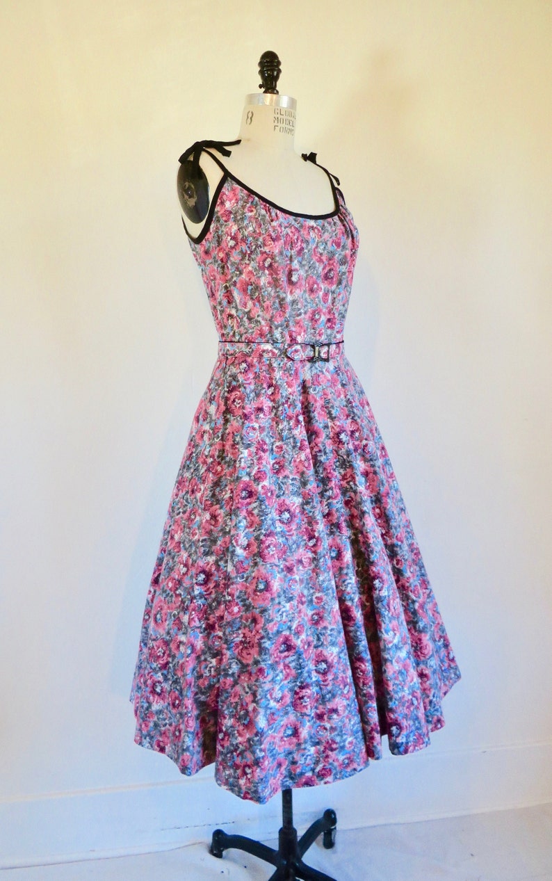 1950's Pink and Gray Cotton Print Fit and Flare Sun Dress Full Skirt Rockabilly Swing Spring Summer 28.5 Medium image 3