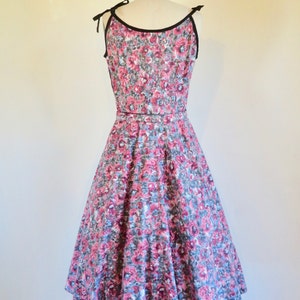 1950's Pink and Gray Cotton Print Fit and Flare Sun Dress Full Skirt Rockabilly Swing Spring Summer 28.5 Medium image 9