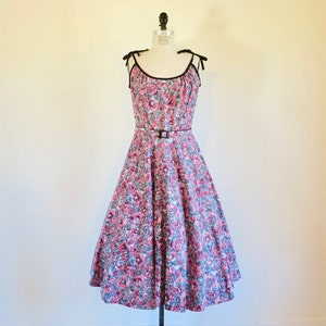 1950's Pink and Gray Cotton Print Fit and Flare Sun Dress Full Skirt Rockabilly Swing Spring Summer 28.5 Medium image 1