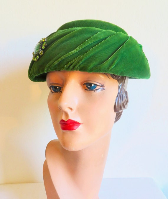 1950's Green Velvet Mushroom Style Hat with Glass… - image 5