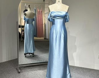 Handgefertigtes Himmelblaues Satin Abendkleid: Off-Shoulder Abendkleid