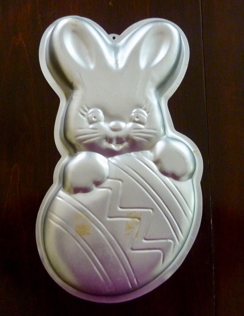 Vintage Wilton Peekaboo BUNNY Cake Pan From 1992 Baking Etsy