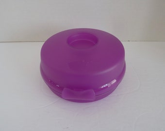 Vintage Tupperware Lunch Container 4440A-3 for Bagel, Round Sandwich