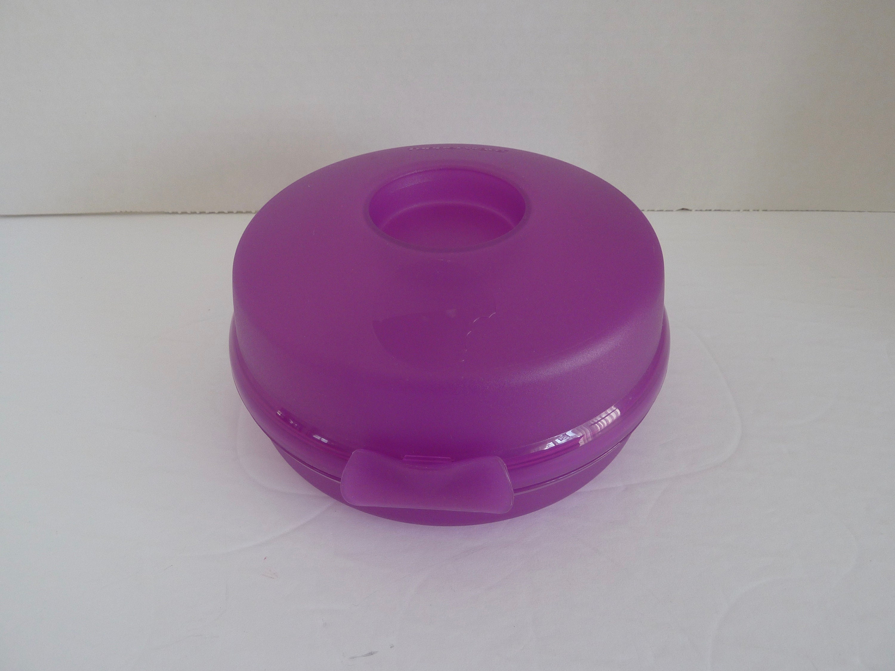 Tupperware Pink Bagel / Salad Keeper 4440 New