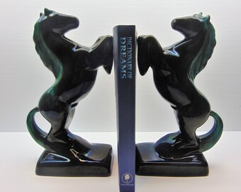toyo horse bookends