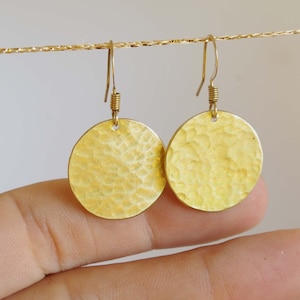 round earrings golden, brass earrings, boho earrings 画像 3