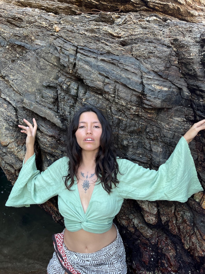 feen top hellblau mit trompetenärmeln