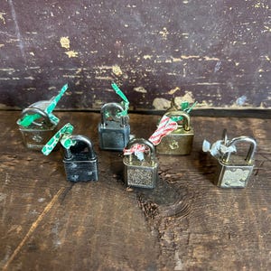 Vintage Mini Locks & Key (6)
