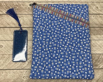 Book Sleeve with Zipper