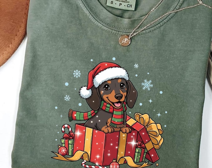 Christmas Dachshund Holiday Shirt: Funny Wiener Dog Xmas Sweatshirt
