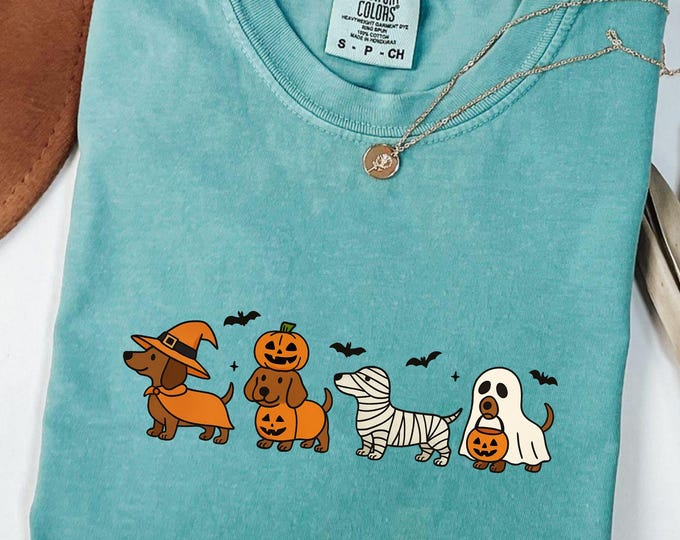 Halloween Minimalist Dachshund Shirt: Funny Dachshund Dog Mama Cotton Crewneck