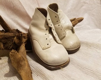 antique shoes, baby shoes, vintage baby shoes, antique baby shoes, old time shoes, baby shoes decor, baby boy shoes, vintage girl shoes