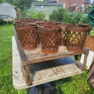metal bucket, bucket, wood handle bucket, decorative  bucket, rusty  bucket, primitive  bucket, patina, old bucket, basket, metal basket