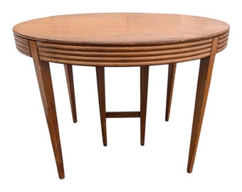 Vintage Mid-Century Modern Round Dining Table – Reeded Apron, Tapered Legs, Solid Wood (46")