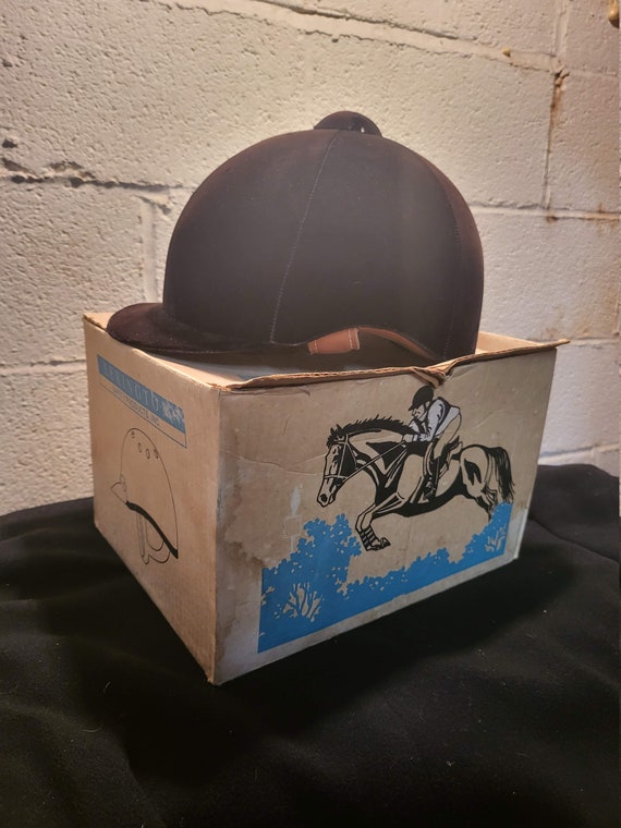 horse hat, equestrian hat, velvet hat, Lexington h