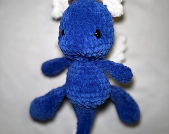 Handmade crocheted dragon – soft toy in blue and white – amigurumi dragon – gift for children – decoration for the children's room