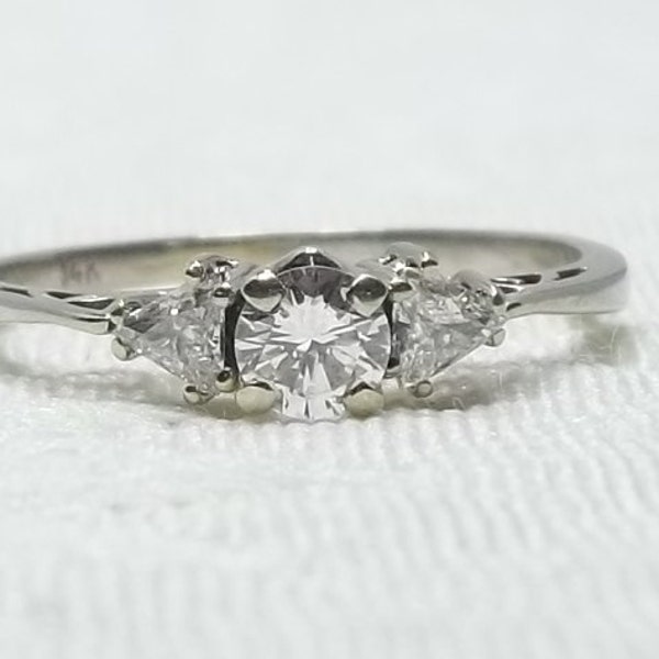 Vintage 14K White Gold Round Brilliant and Trillion Cut Diamonds 0.60 tcw.  H, VS2- SI1 Engagement Ring Size 8 3/4