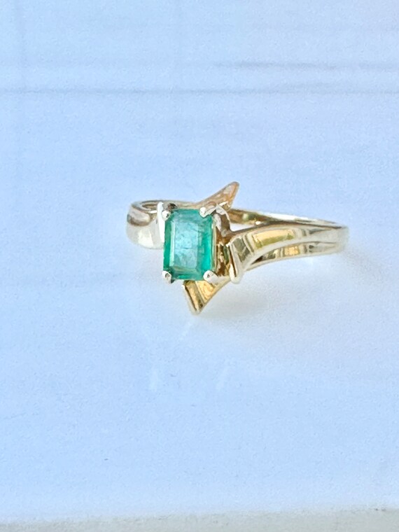 Vintage Green Emerald Bypass Engagement Ring, Sol… - image 2