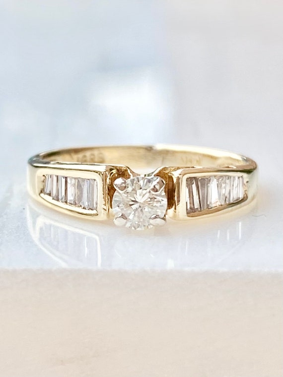 Vintage Diamond Solitaire Engagement Ring in 14k G