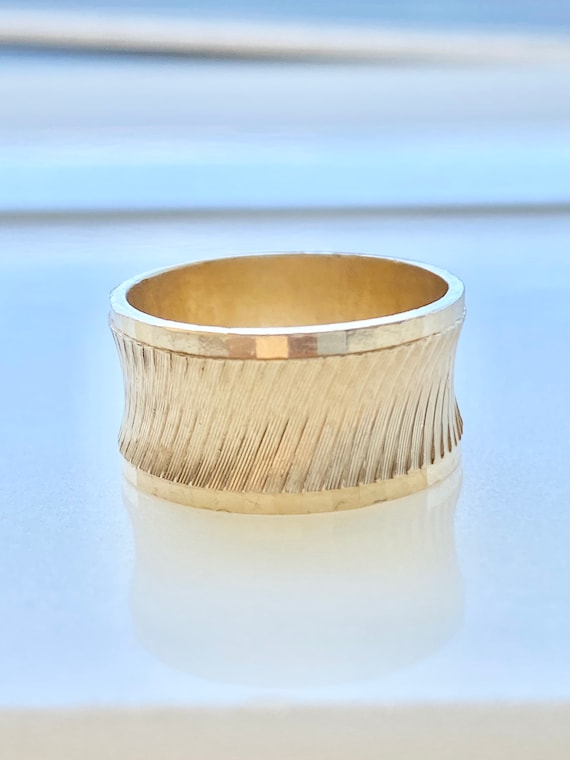 Wide 14k Gold Wedding Band with Etched Design, Siz