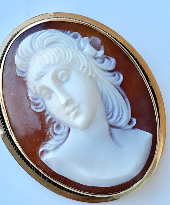 Vintage High Relief Female Natural Shell Cameo in… - image 4