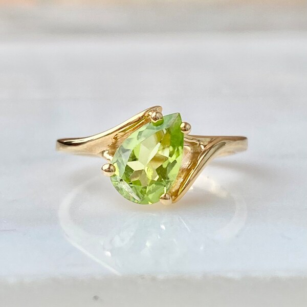 August Birthstone Ring, 10k Gold Vintage Style Ring, Two Carat Ring