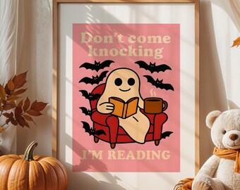 読書ポスター、本好きのハロウィンポスター、デジタルダウンロード、ピンクの幽霊プリント、幽霊ポスター、文学的な壁アート、本好きのポスター、本好きのプリント