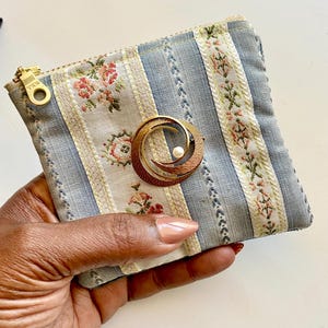 Cartera vintage de tapiz con broche dorado vintage - Hecha a mano en Austin, Texas