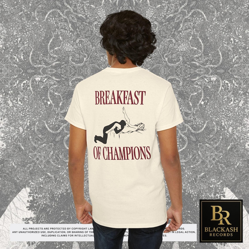 Camiseta com estampa "Café da Manhã dos Campeões" nas costas, Presente ideal para o Natal (inapropriado), Camisetas que arrasam, Presentes engraçados para casais, Presentes divertidos e originais imagem 8