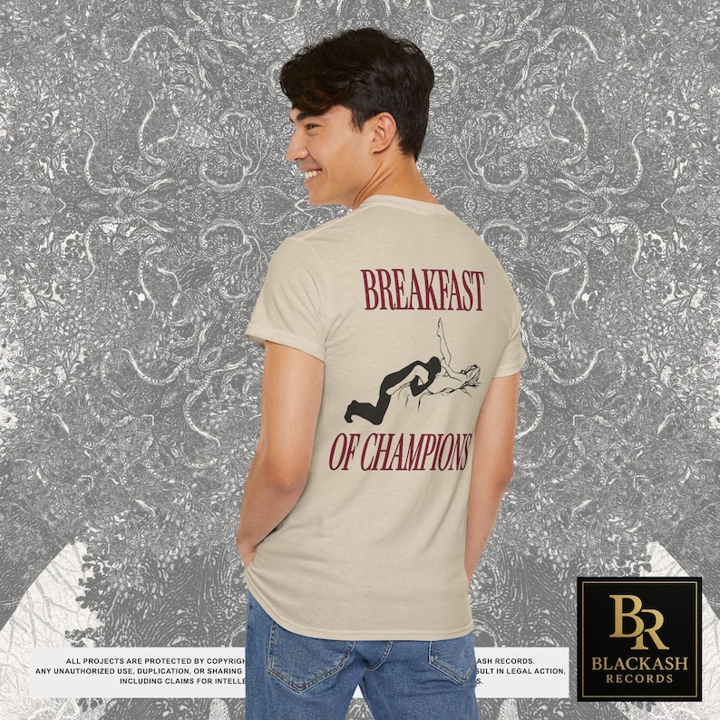 Camiseta com estampa "Café da Manhã dos Campeões" nas costas, Presente ideal para o Natal (inapropriado), Camisetas que arrasam, Presentes engraçados para casais, Presentes divertidos e originais imagem 7