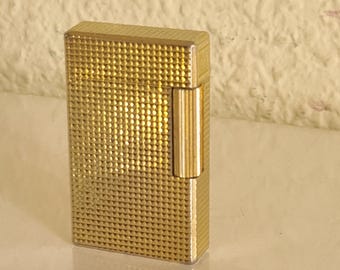 Vintage Zenith 2500 gold tone ribbed gas lighter