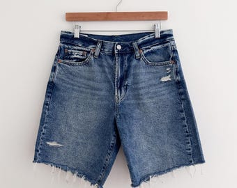 Gap '90s Loose Bermuda Mid Rise Denim Shorts !00% Cotton Distressed Size 8T