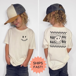 Personalisiertes Geburtstagsjungen-Shirt, benutzerdefinierter Name Kleinkind-Shirt, Retro kariertes Zurück-T-Shirt, cooles Jungen-Geburtstags-Shirt, benutzerdefinierte Jungen-Geburtstags-Shirt