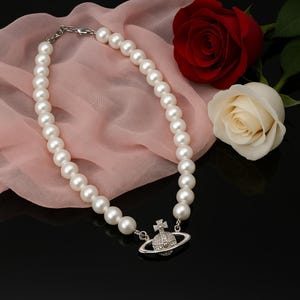 Perlenhalskette - Saturn Perle Choker Halskette, Minimalist Perlen Charm Kette | Geschenk für Freundin, Mama - Hochzeit, Jahrestag, Weihnachten