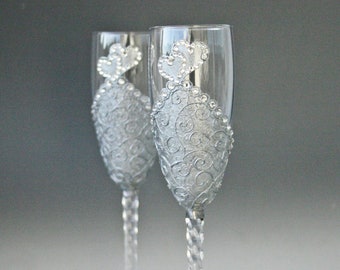 Champagne Flutes / Wedding Toasting Glasses / Silver Lace Wedding / set of 2 / HAND PAINTED