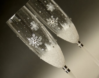 Snowflakes, Winter Wedding Glasses, Champagne Glasses, Toasting Flutes, Wedding Champagne Flutes, set of 2