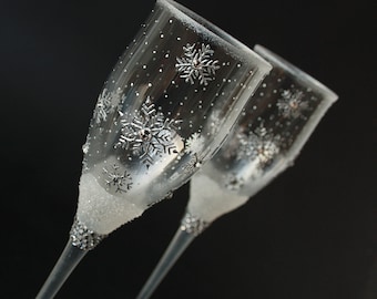 Snowflakes Champagne Flutes Wedding Glasses Crystal, Hand-painted set of 2