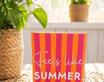 Freche Streifen – kleiner Deko-Aufsteller mit Spruch „Feels like Summer“