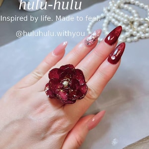 Handmade Real Flower Resin Ring with Gold Leaf – Adjustable Spring Botanical Jewelry