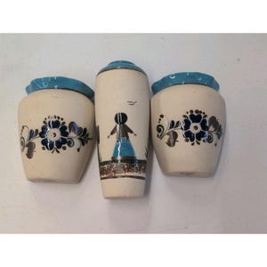 Vintage Tonala Mexican Art Pottery 3 Piece Set Wall Pocket White Clay Turquoise
