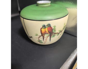Vtg 1920s Ręcznie malowana zielona szklana lampa w kształcie ptaków miłosnych i gałęzi RZADKA