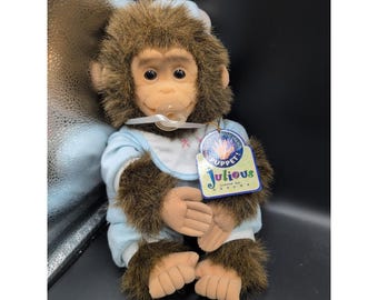 HOSUNG Monkey Puppet roze pluche Julious realistische chimpansee babypop blauw en fopspeen