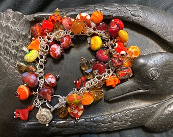 Bracelet de perles en verre « Gypsy Mix of Fall » fait à la main avec fermoir en argent sterling, perles de charme Boho