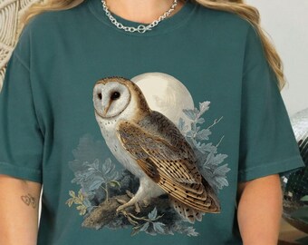Camiseta gráfica de búho, obra de arte vintage de la naturaleza, ilustración de aves del bosque, atuendo suave de invierno, regalo para amantes de los búhos y observadores de aves.