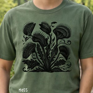 Camiseta Venus atrapamoscas, estampado de planta gótica, estética botánica oscura, camiseta de planta carnívora, regalo para amantes de la naturaleza, top cottagecore de bruja, Whimsigoth