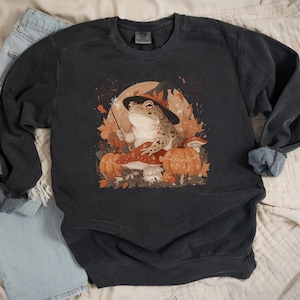 Witchy Toad Comfort Colors Sweatshirt Fall Halloween Cottagecore Frog Vintage Pumpkin Mushroom Forestcore Wizard Gift Autumn Pullover Weird