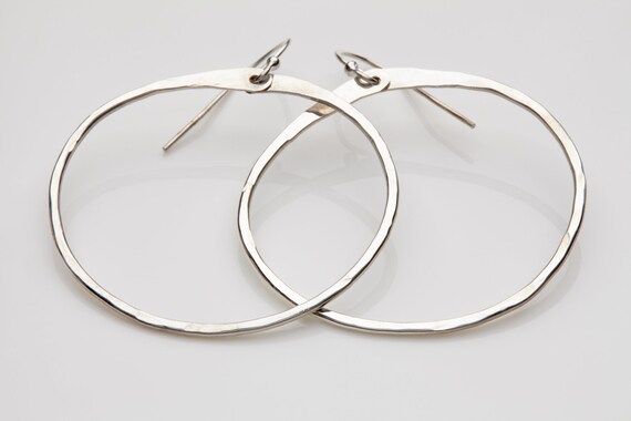 everday earring simple silver earrings silver circle earrings hammered silver jewelry hammered circle earrings Hammered silver earrings