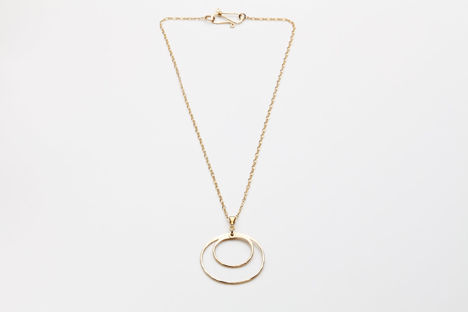 Retro Gold Double Circle Pendant Necklace